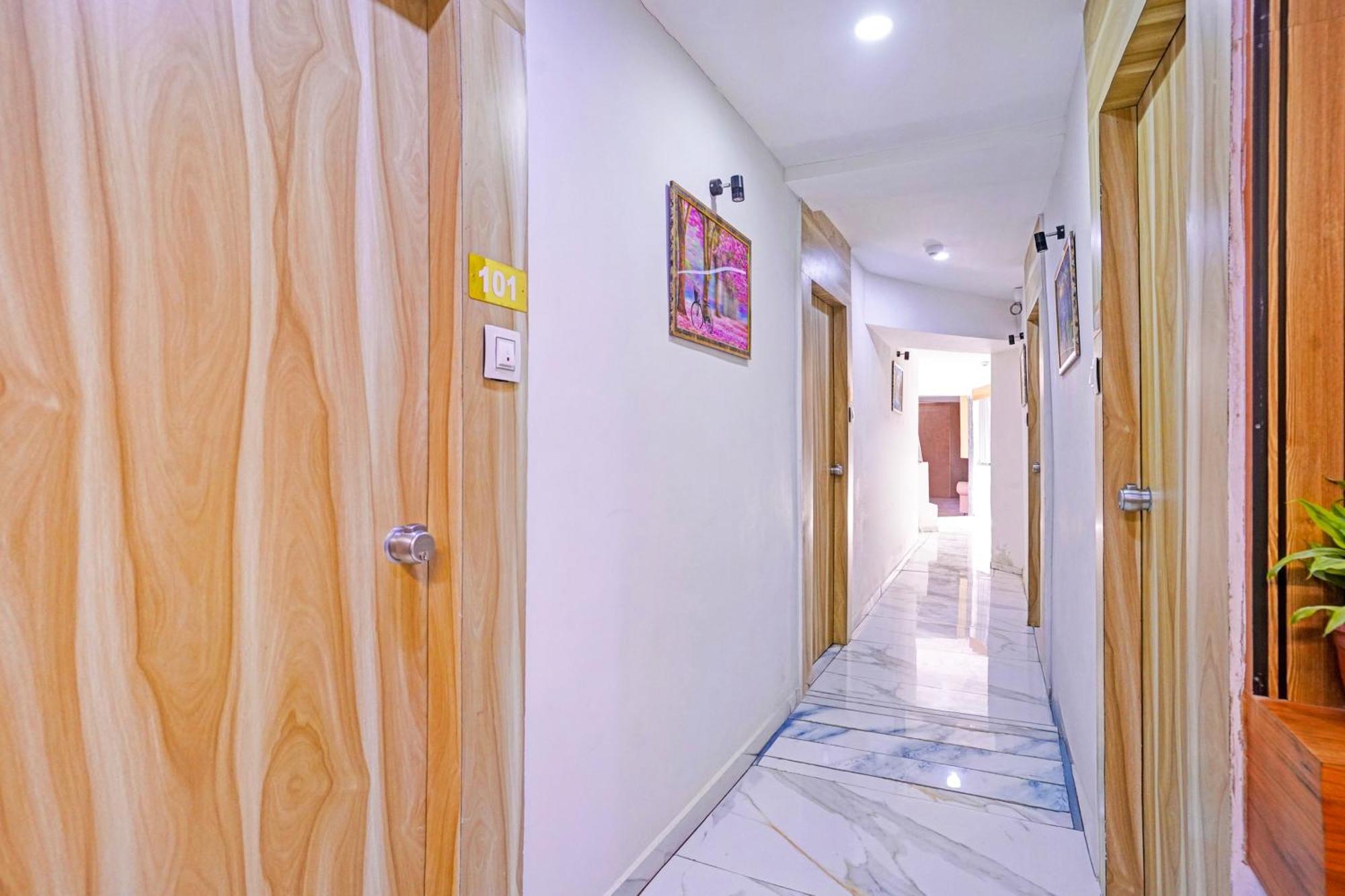 אחמדאבאד Hotel O Patang 24 מראה חיצוני תמונה