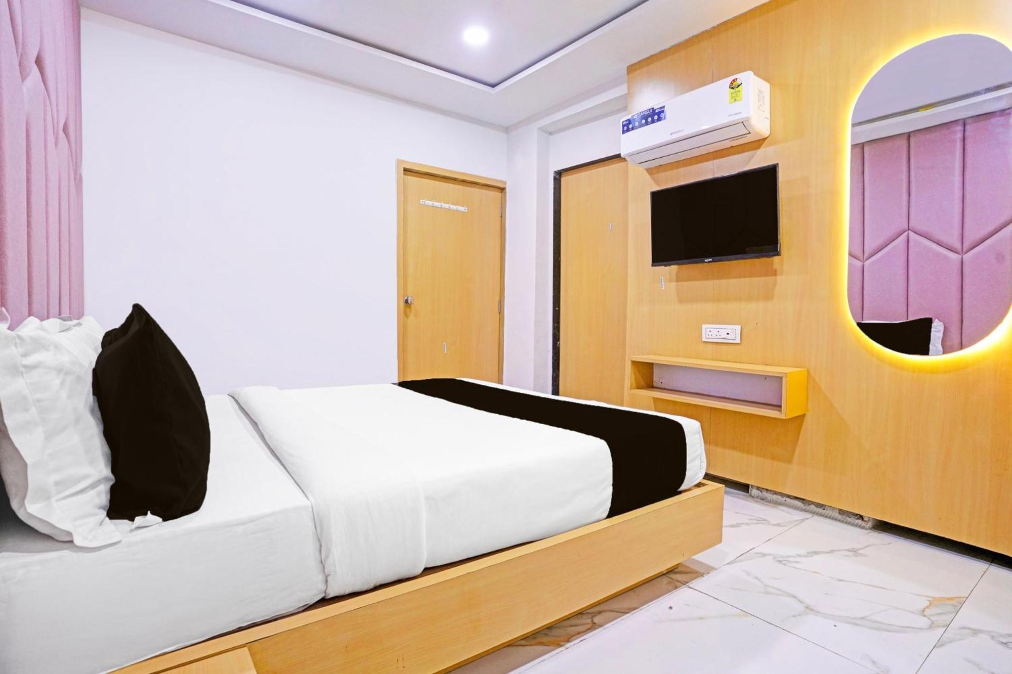 אחמדאבאד Hotel O Patang 24 מראה חיצוני תמונה